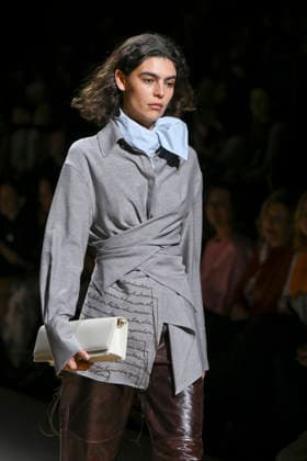 Simorra - Mercedes-Benz Fashion Week Madrid - 20 Mar 2026 A model walks the runway wearing a design by Simorra during the Mercedes-Benz Fashion Week de Madrid in IFEMA. Madrid Spain Copyright: xAtilanoxGarciax xSOPAxImagesx photos09495
