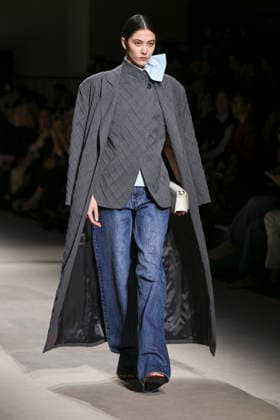 Simorra - Mercedes-Benz Fashion Week Madrid - 20 Mar 2026 A model walks the runway wearing a design by Simorra during the Mercedes-Benz Fashion Week de Madrid in IFEMA. Madrid Spain Copyright: xAtilanoxGarciax xSOPAxImagesx photos09500