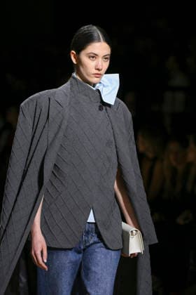 Simorra - Mercedes-Benz Fashion Week Madrid - 20 Mar 2026 A model walks the runway wearing a design by Simorra during the Mercedes-Benz Fashion Week de Madrid in IFEMA. Madrid Spain Copyright: xAtilanoxGarciax xSOPAxImagesx photos09501