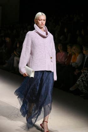 Simorra - Mercedes-Benz Fashion Week Madrid - 20 Mar 2026 A model walks the runway wearing a design by Simorra during the Mercedes-Benz Fashion Week de Madrid in IFEMA. Madrid Spain Copyright: xAtilanoxGarciax xSOPAxImagesx photos09512