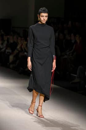 Simorra - Mercedes-Benz Fashion Week Madrid - 20 Mar 2026 A model walks the runway wearing a design by Simorra during the Mercedes-Benz Fashion Week de Madrid in IFEMA. Madrid Spain Copyright: xAtilanoxGarciax xSOPAxImagesx photos09485