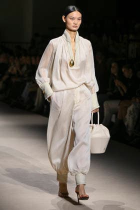 Simorra - Mercedes-Benz Fashion Week Madrid - 20 Mar 2026 A model walks the runway wearing a design by Simorra during the Mercedes-Benz Fashion Week de Madrid in IFEMA. Madrid Spain Copyright: xAtilanoxGarciax xSOPAxImagesx photos09490