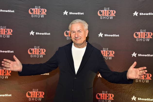 Cher musIcal Berlin Premiere Klaus Wowereit Arrival Blue Carpet to the new Mucical by and about US Popstar Cher at BlueMax Theatere Berlin on 20 03 2026 Photopress Mueller