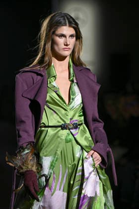 Malne - Mercedes-Benz Fashion Week Madrid - 20 Mar 2026 A model walks the runway wearing a design by Malne during the Mercedes-Benz Fashion Week de Madrid in IFEMA. Madrid Spain Copyright: xAtilanoxGarciax xSOPAxImagesx photos09823