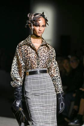 Malne - Mercedes-Benz Fashion Week Madrid - 20 Mar 2026 A model walks the runway wearing a design by Malne during the Mercedes-Benz Fashion Week de Madrid in IFEMA. Madrid Spain Copyright: xAtilanoxGarciax xSOPAxImagesx photos09826