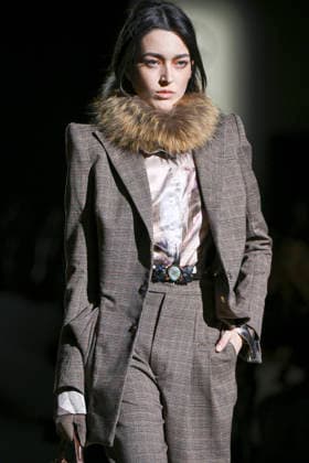 Malne - Mercedes-Benz Fashion Week Madrid - 20 Mar 2026 A model walks the runway wearing a design by Malne during the Mercedes-Benz Fashion Week de Madrid in IFEMA. Madrid Spain Copyright: xAtilanoxGarciax xSOPAxImagesx photos09828