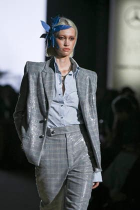 Malne - Mercedes-Benz Fashion Week Madrid - 20 Mar 2026 A model walks the runway wearing a design by Malne during the Mercedes-Benz Fashion Week de Madrid in IFEMA. Madrid Spain Copyright: xAtilanoxGarciax xSOPAxImagesx photos09808