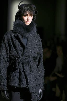 Malne - Mercedes-Benz Fashion Week Madrid - 20 Mar 2026 A model walks the runway wearing a design by Malne during the Mercedes-Benz Fashion Week de Madrid in IFEMA. Madrid Spain Copyright: xAtilanoxGarciax xSOPAxImagesx photos09812