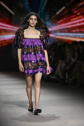 Custo - Mercedes-Benz Fashion Week Madrid - 20 Mar 2026 A model walks the runway wearing a design by Custo during the Mercedes-Benz Fashion Week de Madrid in IFEMA. Madrid Spain Copyright: xAtilanoxGarciax xSOPAxImagesx photos09745