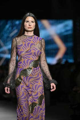 Custo - Mercedes-Benz Fashion Week Madrid - 20 Mar 2026 A model walks the runway wearing a design by Custo during the Mercedes-Benz Fashion Week de Madrid in IFEMA. Madrid Spain Copyright: xAtilanoxGarciax xSOPAxImagesx photos09750