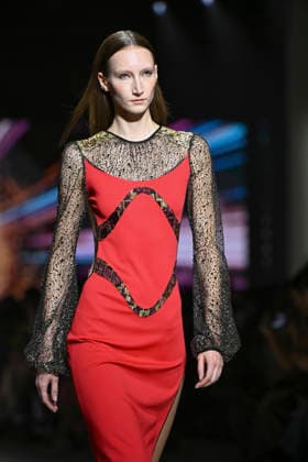 Custo - Mercedes-Benz Fashion Week Madrid - 20 Mar 2026 A model walks the runway wearing a design by Custo during the Mercedes-Benz Fashion Week de Madrid in IFEMA. Madrid Spain Copyright: xAtilanoxGarciax xSOPAxImagesx photos09709
