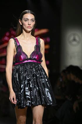 Custo - Mercedes-Benz Fashion Week Madrid - 20 Mar 2026 A model walks the runway wearing a design by Custo during the Mercedes-Benz Fashion Week de Madrid in IFEMA. Madrid Spain Copyright: xAtilanoxGarciax xSOPAxImagesx photos09715