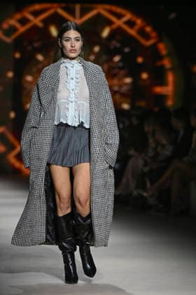 Custo - Mercedes-Benz Fashion Week Madrid - 20 Mar 2026 A model walks the runway wearing a design by Custo during the Mercedes-Benz Fashion Week de Madrid in IFEMA. Madrid Spain Copyright: xAtilanoxGarciax xSOPAxImagesx photos09722
