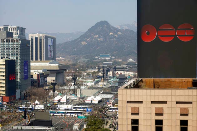 BTS Performs ARIRANG Comeback Concert at Gwanghwamun Square Final preparations for the BTS THE COMEBACK LIVE: ARIRANG concert take place before the admission of fans at Gwanghwamun Square in Seoul, South Korea, on March 21, 2026. Seoul South Korea  Copyright: xMatrixxImages JungxUi-Chelx