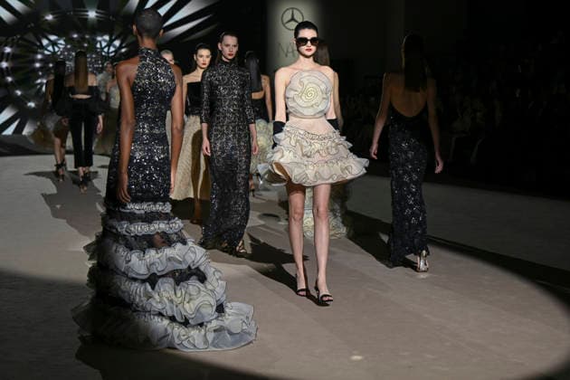 Hannibal Laguna - Mercedes-Benz Fashion Week Madrid in Madrid, Spain - 20 Mar 2026 Models walk the runway wearing a design by Hannibal Laguna during Mercedes-Benz Fashion Week de Madrid in IFEMA. Madrid Spain Copyright: xAtilanoxGarciax xSOPAxImagesx photos09695