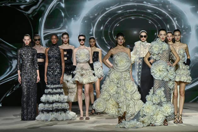 Hannibal Laguna - Mercedes-Benz Fashion Week Madrid in Madrid, Spain - 20 Mar 2026 Models walk the runway wearing a design by Hannibal Laguna during Mercedes-Benz Fashion Week de Madrid in IFEMA. Madrid Spain Copyright: xAtilanoxGarciax xSOPAxImagesx photos09699
