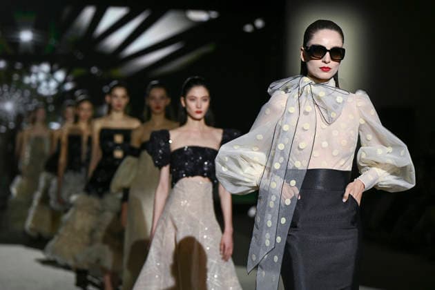 Hannibal Laguna - Mercedes-Benz Fashion Week Madrid in Madrid, Spain - 20 Mar 2026 Models walk the runway wearing a design by Hannibal Laguna during Mercedes-Benz Fashion Week de Madrid in IFEMA. Madrid Spain Copyright: xAtilanoxGarciax xSOPAxImagesx photos09691