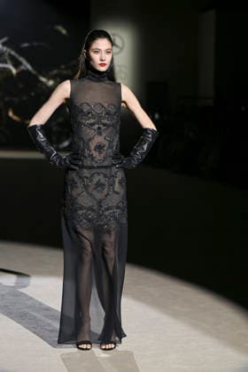 Hannibal Laguna - Mercedes-Benz Fashion Week Madrid in Madrid, Spain - 20 Mar 2026 A model walks the runway wearing a design by Hannibal Laguna during Mercedes-Benz Fashion Week de Madrid in IFEMA. Madrid Spain Copyright: xAtilanoxGarciax xSOPAxImagesx photos09625