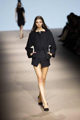 Angel Schlessers fashion show at Mercedes Benz Fashion Week A model during an Angel Schlessers fashion show on the occasion of the Mercedes Benz Fashion Week, March 21, 2026, in Madrid Spain Angel Schlessers fashion show is part of the Mercedes Benz Fashion Week Madrid, the main Spanish fashion show organized by IFEMA, which brings together established firms and new talents The brand, historical hallmark of Spanish fashion, stands out for its minimalism and refined tailoring MARCH 21, 2026 FASHION Madrid Madrid Madrid Spain  Copyright: xRicardoxRubiox 7384497