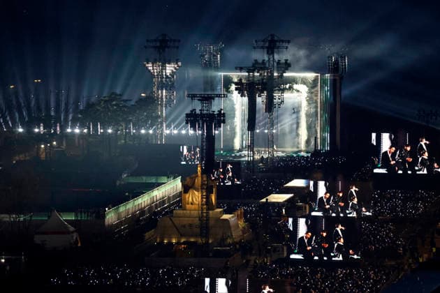 BTS Performs ARIRANG Comeback Concert at Gwanghwamun Square South Korean K-pop group BTS performs BTS THE COMEBACK LIVE: ARIRANG, a free comeback concert celebrating the release of their fifth studio album, at Gwanghwamun Square in Seoul, South Korea on March 21, 2026. The concert marks the group s first full-unit comeback in four years following the completion of mandatory military service for all members. Seoul South Korea  Copyright: xMatrixxImages JungxUi-Chelx