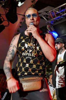 Eric Sindermann at the Dr Sindsen Fashion Show Icon at Hofbräu Wirtshaus Berlin Berlin, 20 03 2026 Foto:xN.xKubelkax xFuturexImagex sindsen_6320