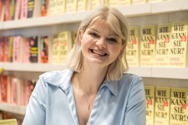 Third day of the Leipzig Book Fair 2026 Crowds, long queues and long waiting times dominate the scene Author and presenter Sophie Passmann Leipzig Book Fair 2026 Day 3