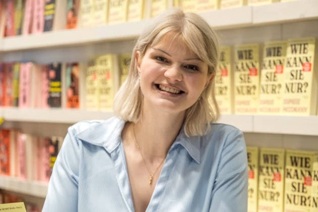 Third day of the Leipzig Book Fair 2026 Crowds, long queues and long waiting times dominate the scene Author and presenter Sophie Passmann Leipzig Book Fair 2026 Day 3