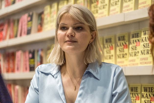 Third day of the Leipzig Book Fair 2026 Crowds, long queues and long waiting times dominate the scene Author and presenter Sophie Passmann Leipzig Book Fair 2026 Day 3