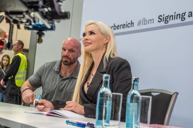 Third day of the Leipzig Book Fair 2026 Crowds, long queues and long waiting times dominate the picture Crowds at the signing session of Daniela Katzenberger Reality Star, Trash, Vox, RTL Leipzig Book Fair 2026 Day 3