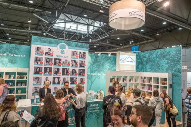 Third day of the Leipzig Book Fair 2026 Crowds, long queues and long waiting times dominated the scene Kampenwand Verlag Leipzig Book Fair 2026 Day 3