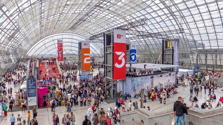 Crowds on the third day of the Leipzig Book Fair 2026 Long queues, long waiting times and full exhibition halls set the scene Leipzig Book Fair 2026 Day 3