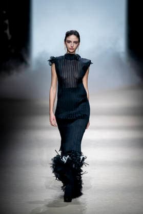 Yolancris fashion show at the Mercedes Benz Fashion Week A model during a Yolancris fashion show on the occasion of the Mercedes Benz Fashion Week, March 21, 2026, in Madrid Spain Yolancris is a firm specializing in bridal and handcrafted haute couture Its fashion show is part of the Mercedes Benz Fashion Week Madrid, the main Spanish fashion show organized by IFEMA, which brings together established firms and new talent MARCH 21, 2026 FASHION MODEL MODEL SHOWS MODEL SHOW MBFW A Pé Madrid Madrid Madrid Spain  Copyright: xA.xPÃ rezxMecax 7385612