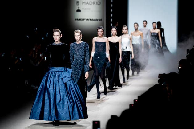 Yolancris fashion show at the Mercedes Benz Fashion Week Several models during a Yolancris fashion show on the occasion of the Mercedes Benz Fashion Week, March 21, 2026, in Madrid Spain Yolancris is a firm specializing in bridal and haute couture craftsmanship Its fashion show is part of the Mercedes Benz Fashion Week Madrid, the main Spanish fashion show organized by IFEMA, which brings together established firms and new talents MARCH 21, 2026 FASHION MODELS SHOW MODELS SHOW MBFW MODELS SHOW A Pé Madrid Madrid Madrid Spain  Copyright: xA.xPÃ rezxMecax 7385641