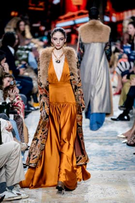 Parade of Lola Casademunt by Maite at Mercedes Benz Fashion Week Parade of Lola Casademunt by Maite on the occasion of the Mercedes Benz Fashion Week, March 21, 2026, in Madrid Spain Lola Casademunt by Maite is a firm recognized for its daring style with a very marked identity Her parade is part of the Mercedes Benz Fashion Week Madrid, main Spanish fashion show organized by IFEMA, which brings together established firms and new talents 21 MARCH 2026 FASHION MODEL MBFW MODEL DESIGNER SHOW A Pé Madrid Madrid Spain  Copyright: xA.xPÃ rezxMecax 7386046
