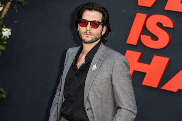 Los Angeles Premiere Of Netflix s Something Very Bad Is Going To Happen Season 1 HOLLYWOOD, LOS ANGELES, CALIFORNIA, USA - MARCH 19: Jeff Wilbusch arrives at the Los Angeles Premiere Of Netflix s Something Very Bad Is Going To Happen Season 1 held at The Egyptian Theatre Hollywood on March 19, 2026 in Hollywood, Los Angeles, California, United States., Credit:Chad Salvador Avalon United States, California, Hollywood, The Egyptian Theatre Hollywood Copyright: xChadxSalvadorx xAvalonx 1085029460
