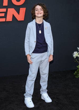 Los Angeles Premiere Of Netflix s Something Very Bad Is Going To Happen Season 1 HOLLYWOOD, LOS ANGELES, CALIFORNIA, USA - MARCH 19: Sawyer Fraser arrives at the Los Angeles Premiere Of Netflix s Something Very Bad Is Going To Happen Season 1 held at The Egyptian Theatre Hollywood on March 19, 2026 in Hollywood, Los Angeles, California, United States., Credit:Chad Salvador Avalon United States, California, Hollywood, The Egyptian Theatre Hollywood Copyright: xChadxSalvadorx xAvalonx 1085029980