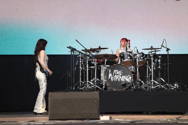 The Mexican band The Warning will perform at Lollapalooza Brazil 2026 in Sao Paulo. Sao Paulo (SP), 03 21 2026 Lollapalooza Brazil Show The Warning The Mexican band The Warning performs during the Lollapalooza Brazil festival, held at the Interlagos racetrack in the southern part of Sao Paulo. The event brings together national and international artists for three days of shows and musical attractions. (Foto: Leco Viana Thenews2 imago images) The Mexican band The Warning will perform at Lollapalooza Brazil 2026 in Sao Paulo.  Copyright: xLecoxVianax
