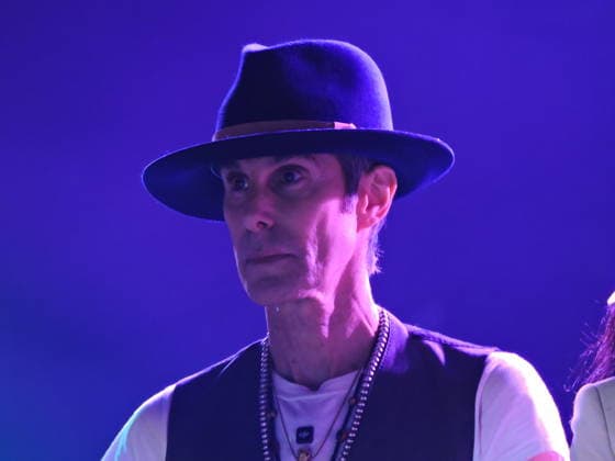 RECORD DATE NOT STATED lewis capaldi no lollapalooza Sao Paulo (SP), 03 21 2026 - Culture Shows Festival - Perry Farrell during a speech by one of the world s most influential voices in the defense of indigenous peoples, Chief Raoni Metuktire, leader of the Kayapo people, during his participation in the show of rock singer Lewis Capaldi on the Budweiser stage on the second day of shows at Lollapalooza 2026 at the Interlagos racetrack, south of Sao Paulo, this Saturday, March 26, 2026. (Foto: Leandro Chemalle Thenews2 imago images) lewis capaldi no lollapalooza  Copyright: xLeandroxChemallex