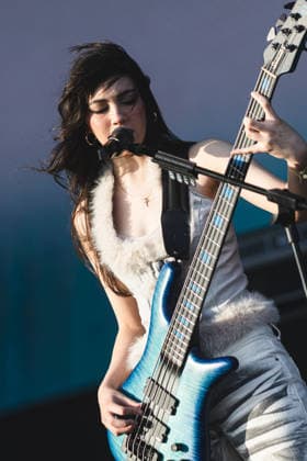 SaO PAULO, SP - 21.03.2026: LOLLAPALOOZA BRASIL 2026 - The group The Warning, formed by Alejandra Villarreal VÃ lez (bass), Daniela Villareal (guitar and vocals) and Paulina Villarreal (drums) performs on the Flying Fish Stage this Saturday afternoon (21) at Lollapalooza Brasil 2026 held at the Interlagos Racetrack in Sao Paulo. x2909657x  YurixMurakami