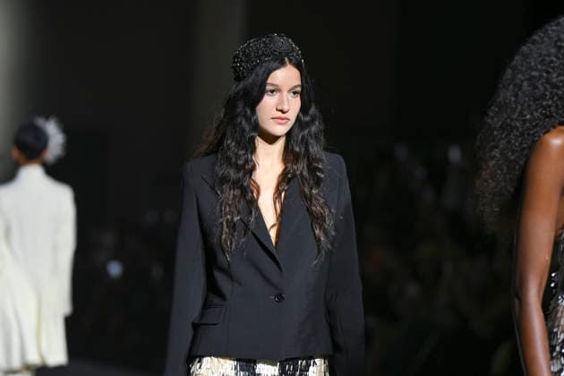 February 28, 2026, Madrid, Spain: A model walks the runway wearing a design by Menchen Tomas during Mercedes-Benz Fashion Week de Madrid in IFEMA. Madrid Spain - ZUMAs197 20260228_aaa_s197_2892 Copyright: xAtilanoxGarciax