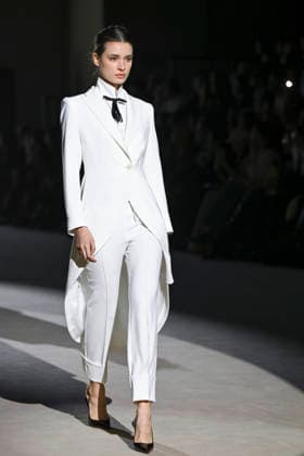 February 28, 2026, Madrid, Spain: A model walks the runway wearing a design by Menchen Tomas during Mercedes-Benz Fashion Week de Madrid in IFEMA. Madrid Spain  - ZUMAs197 20260228_aaa_s197_2895 Copyright: xAtilanoxGarciax