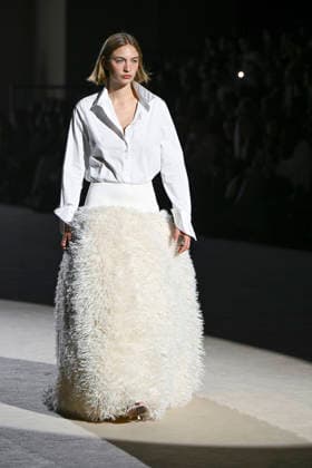 February 28, 2026, Madrid, Spain: A model walks the runway wearing a design by Menchen Tomas during Mercedes-Benz Fashion Week de Madrid in IFEMA. Madrid Spain - ZUMAs197 20260228_aaa_s197_2902 Copyright: xAtilanoxGarciax