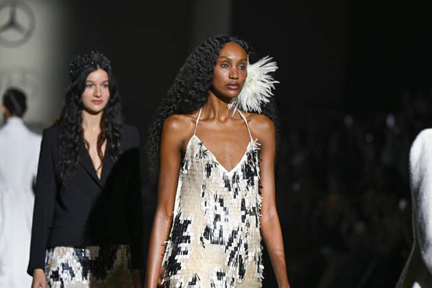 Menchen Tomas - Mercedes-Benz Fashion Week Madrid, Spain - 21 Mar 2026 Models walk the runway wearing a design by Menchen Tomas during Mercedes-Benz Fashion Week de Madrid in IFEMA. Madrid Spain Copyright: xAtilanoxGarciax xSOPAxImagesx photos09900