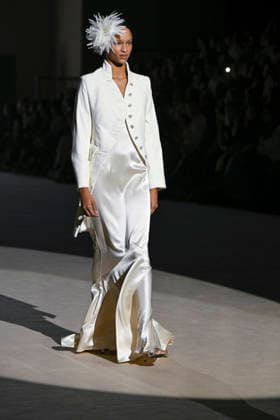February 28, 2026, Madrid, Spain: A model walks the runway wearing a design by Menchen Tomas during Mercedes-Benz Fashion Week de Madrid in IFEMA. Madrid Spain - ZUMAs197 20260228_aaa_s197_2904 Copyright: xAtilanoxGarciax