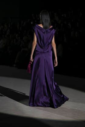 February 28, 2026, Madrid, Spain: A model walks the runway wearing a design by Menchen Tomas during Mercedes-Benz Fashion Week de Madrid in IFEMA. Madrid Spain  - ZUMAs197 20260228_aaa_s197_2933 Copyright: xAtilanoxGarciax