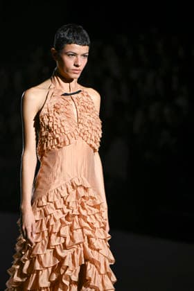 February 28, 2026, Madrid, Spain: A model walks the runway wearing a design by Menchen Tomas during Mercedes-Benz Fashion Week de Madrid in IFEMA. Madrid Spain  - ZUMAs197 20260228_aaa_s197_2939 Copyright: xAtilanoxGarciax