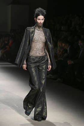 Fely Campo - Mercedes-Benz Fashion Week Madrid, Spain - 21Mar 2026 A model walks the runway wearing a design by Fely Campo during Mercedes-Benz Fashion Week de Madrid in IFEMA. Madrid Spain Copyright: xAtilanoxGarciax xSOPAxImagesx photos09924
