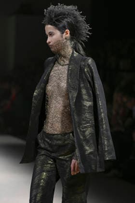 Fely Campo - Mercedes-Benz Fashion Week Madrid, Spain - 21Mar 2026 A model walks the runway wearing a design by Fely Campo during Mercedes-Benz Fashion Week de Madrid in IFEMA. Madrid Spain Copyright: xAtilanoxGarciax xSOPAxImagesx photos09925