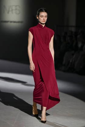February 28, 2026, Madrid, Spain: A model walks the runway wearing a design by Menchen Tomas during Mercedes-Benz Fashion Week de Madrid in IFEMA. Madrid Spain - ZUMAs197 20260228_aaa_s197_2944 Copyright: xAtilanoxGarciax