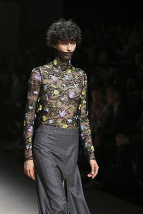 Fely Campo - Mercedes-Benz Fashion Week Madrid, Spain - 21Mar 2026 A model walks the runway wearing a design by Fely Campo during Mercedes-Benz Fashion Week de Madrid in IFEMA. Madrid Spain Copyright: xAtilanoxGarciax xSOPAxImagesx photos09909